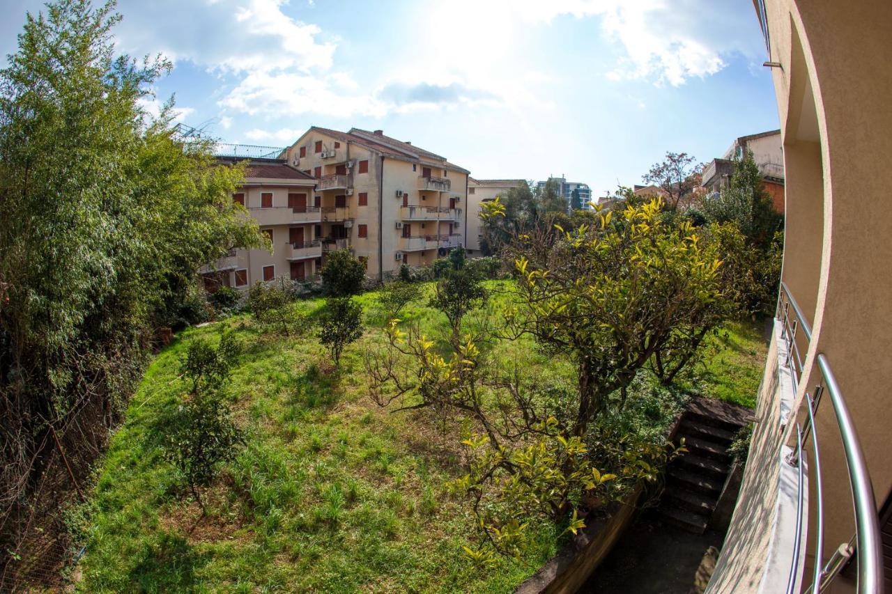 Guest House Mandarina Budva Zewnętrze zdjęcie